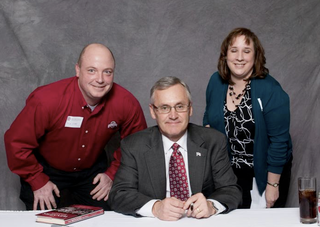 Illustration for article titled Many Special People Excitedly Posed For Pictures With Jim Tressel Last Week